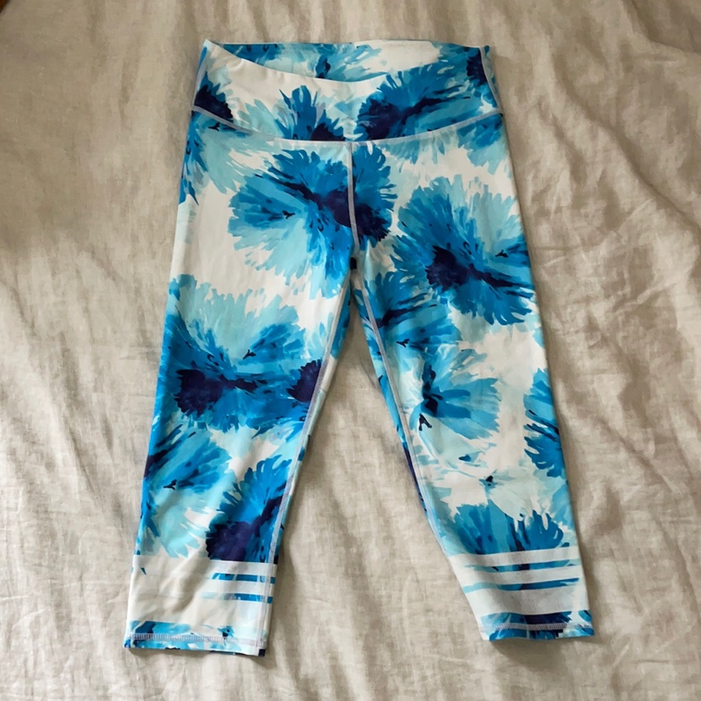 Fabletics leggings blue floral size small
